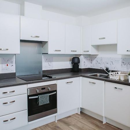 Apartamento Deluxe 2 Bed Flat In Patchway Near Aztec West And Cribbs Causeway Bristol Exterior foto
