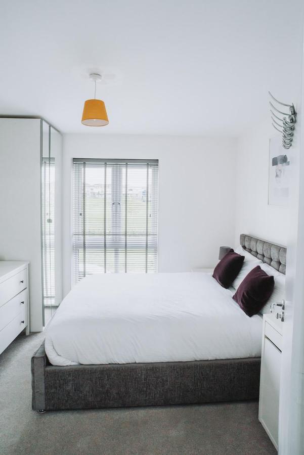 Apartamento Deluxe 2 Bed Flat In Patchway Near Aztec West And Cribbs Causeway Bristol Exterior foto