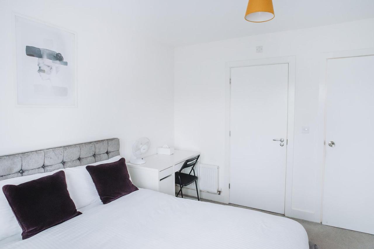 Apartamento Deluxe 2 Bed Flat In Patchway Near Aztec West And Cribbs Causeway Bristol Exterior foto